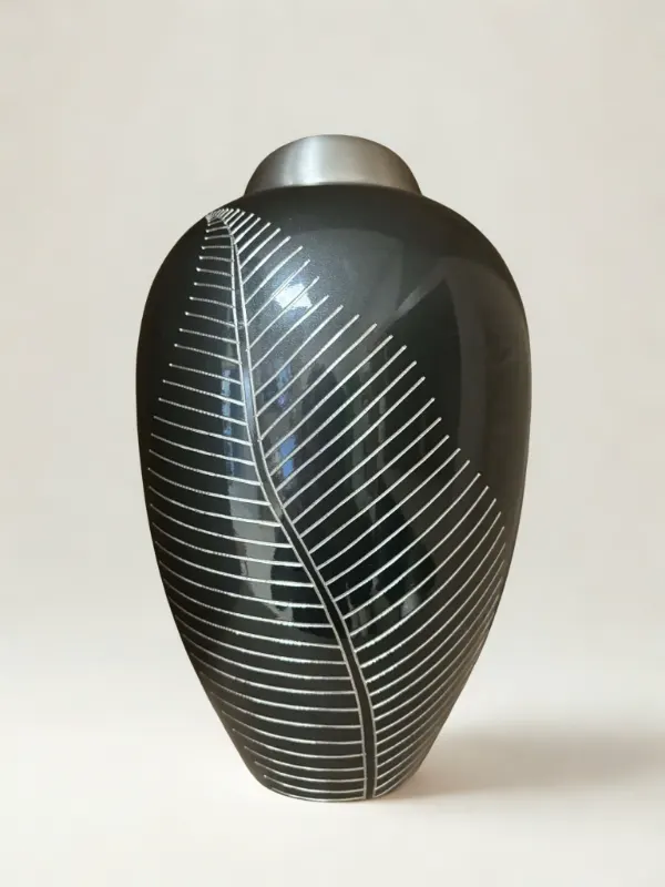 Urne Elegant Leaf Midnight, Pompes Fun&egrave;bres Carbonnier &agrave; Friville-Escarbotin