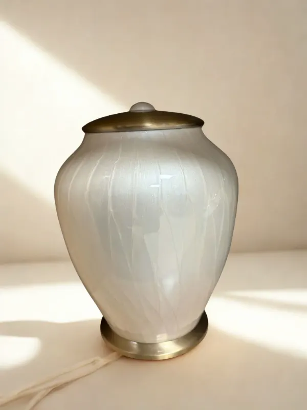 Urne Simplicity perle blanche, Pompes Fun&egrave;bres Carbonnier &agrave; Friville-Escarbotin